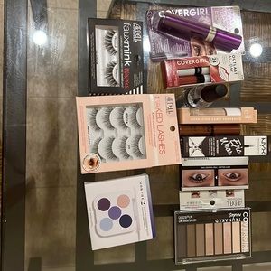 All type of female make up!